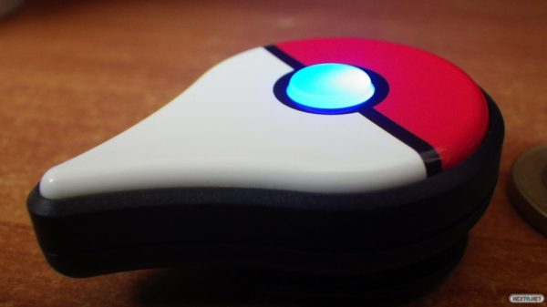 Unboxing Pokémon GO Plus