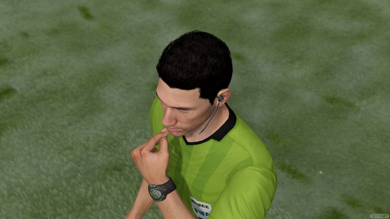 FIFA 21 árbitro