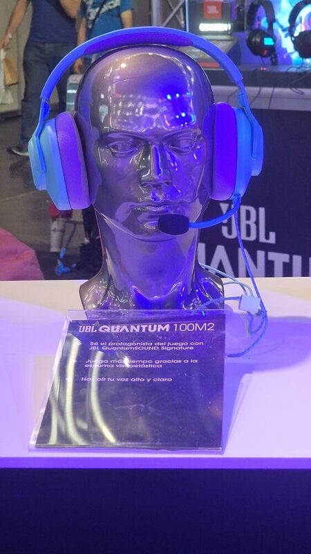 auriculares JBL Quantum 100M2 evento JBL OWN